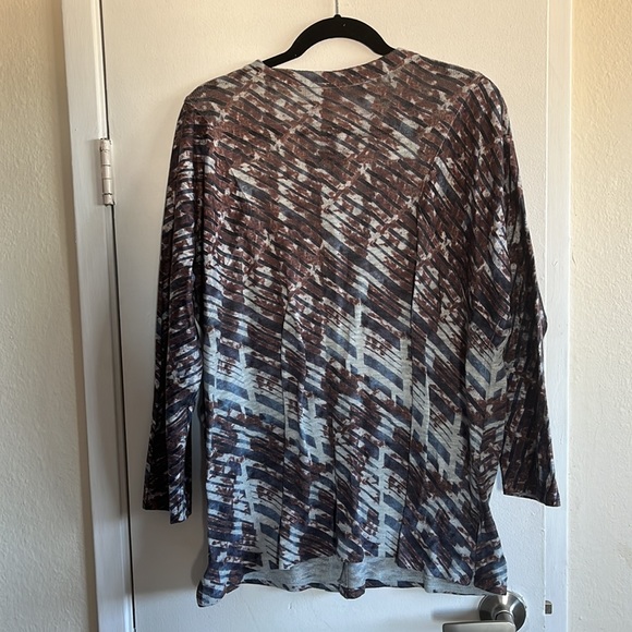 Cubism Long sleeve blue and brown top. Size Large - Picture 3 of 3